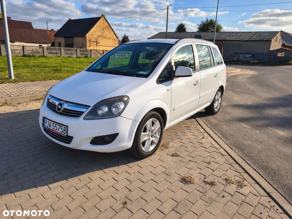 Opel Zafira - 10