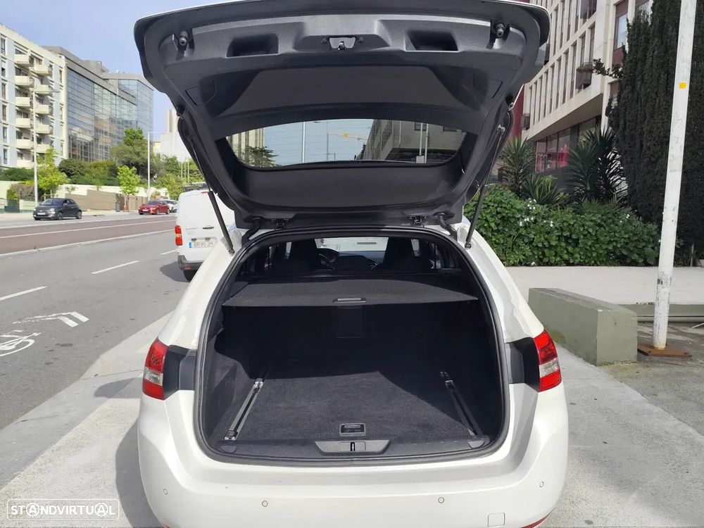 Peugeot 308 SW - 13