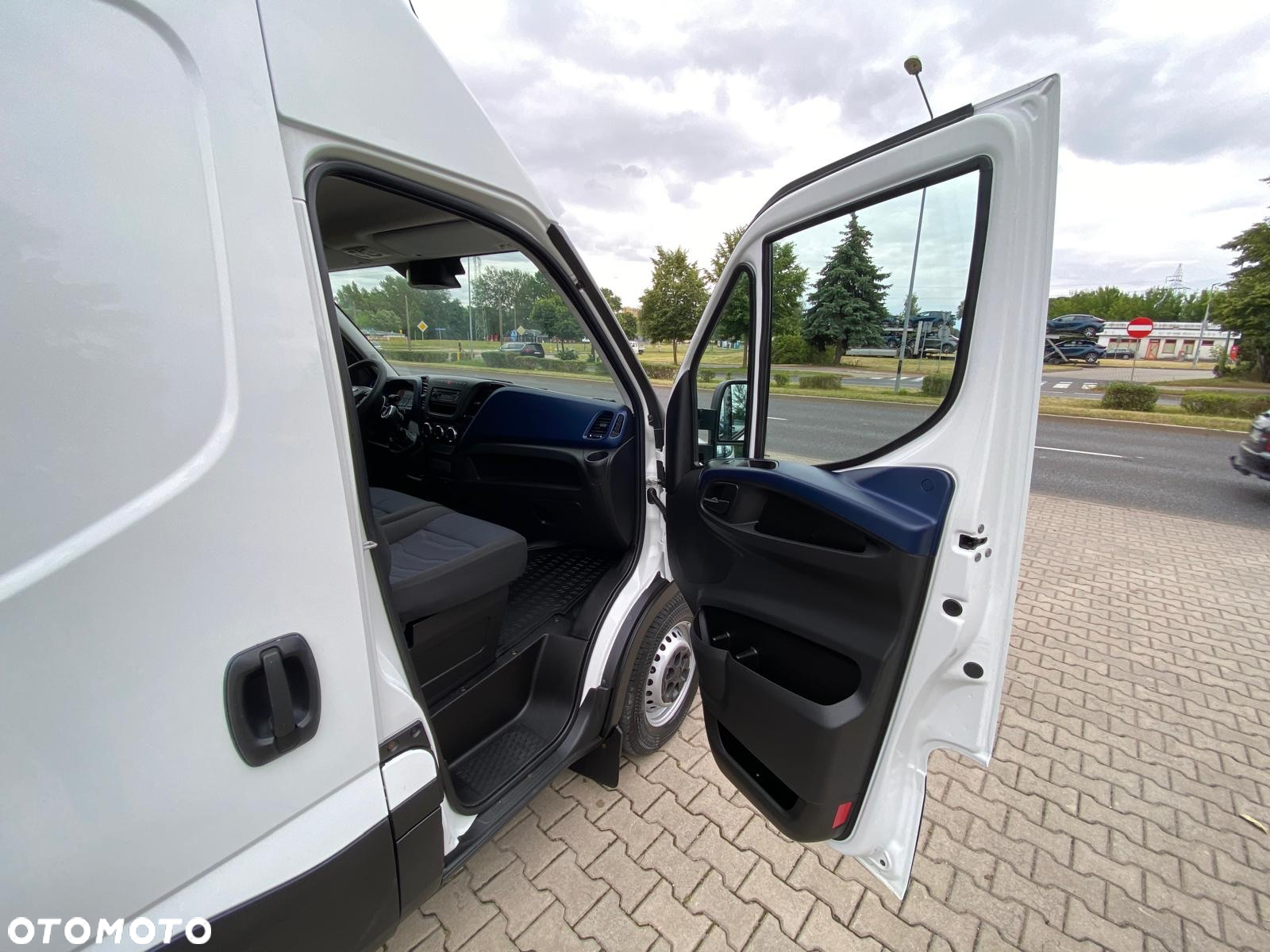 Iveco DAILY 35-140 HI-MATIC CHŁODNIA THERMO KING V200 MAX L2H2 - 38