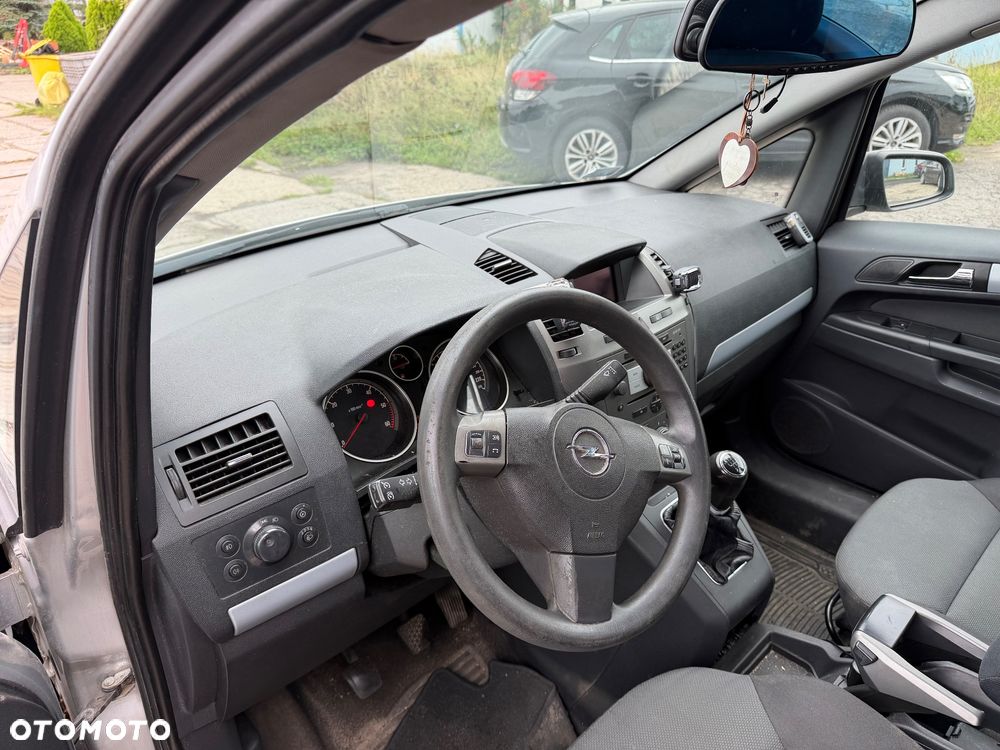 Opel Zafira 1.9 CDTI Essentia - 10