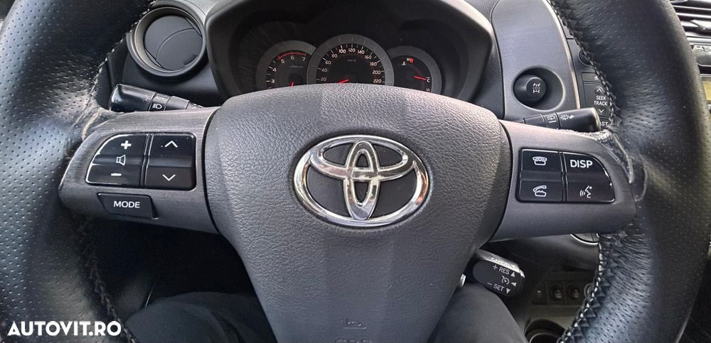 Toyota RAV4 2.2 D-4D Executive - 22