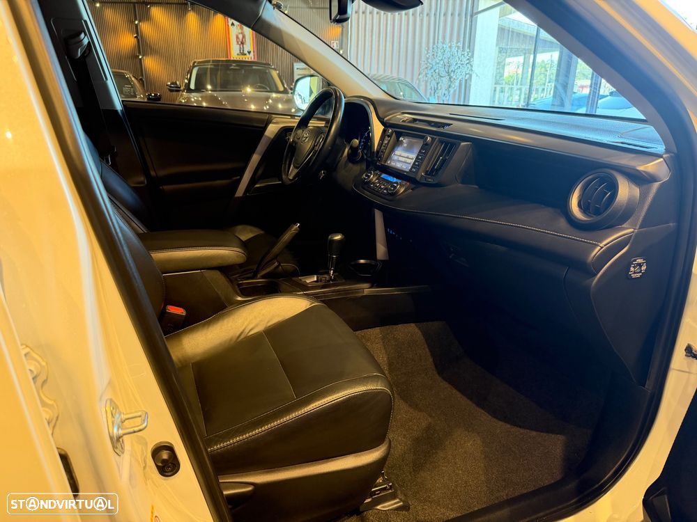 Toyota RAV4 2.5 HSD Comfort+P.Sport - 33
