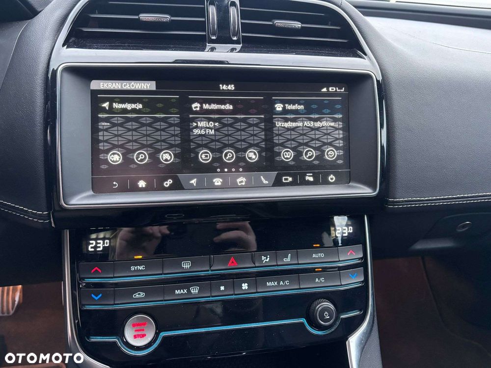 Jaguar XE E-Performance R-Sport - 16