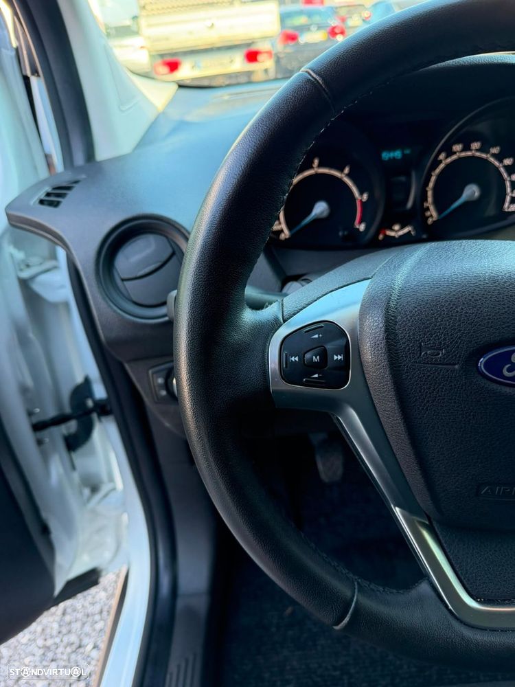 Ford Transit Courier 1.5 TDCi Ambiente - 23