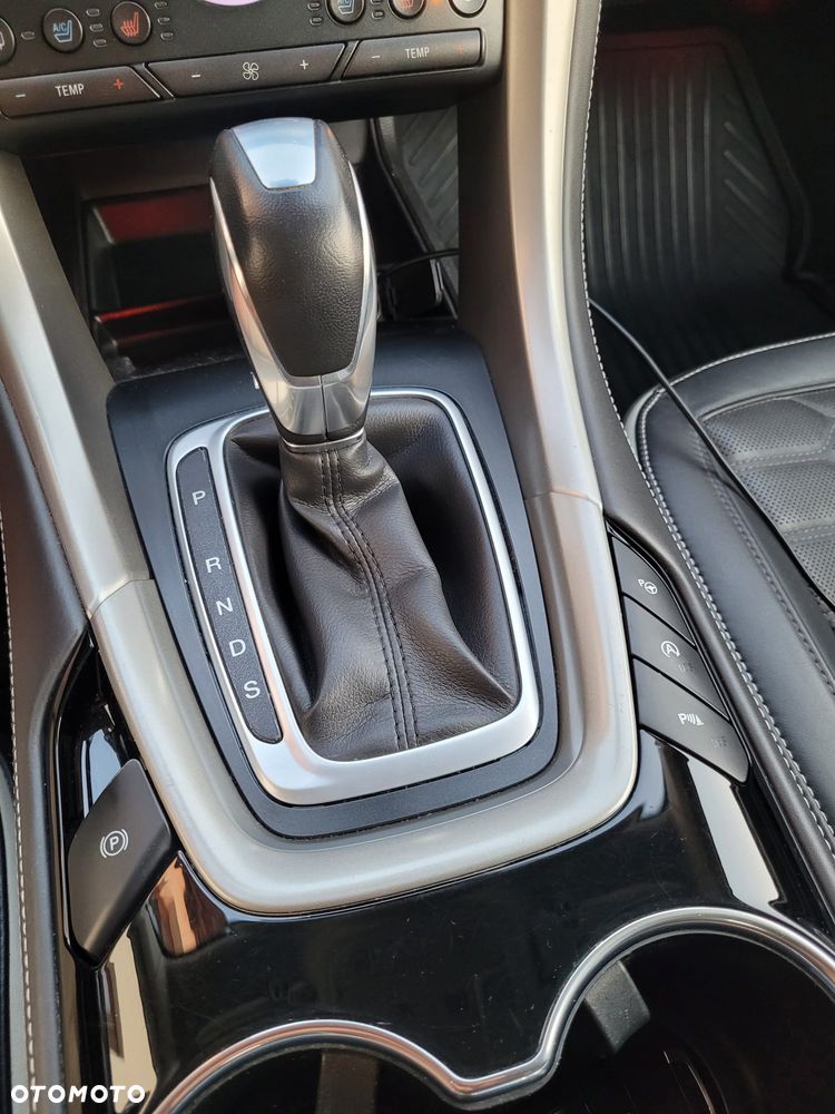 Ford Mondeo Vignale 2.0 TDCi 4WD PowerShift - 25