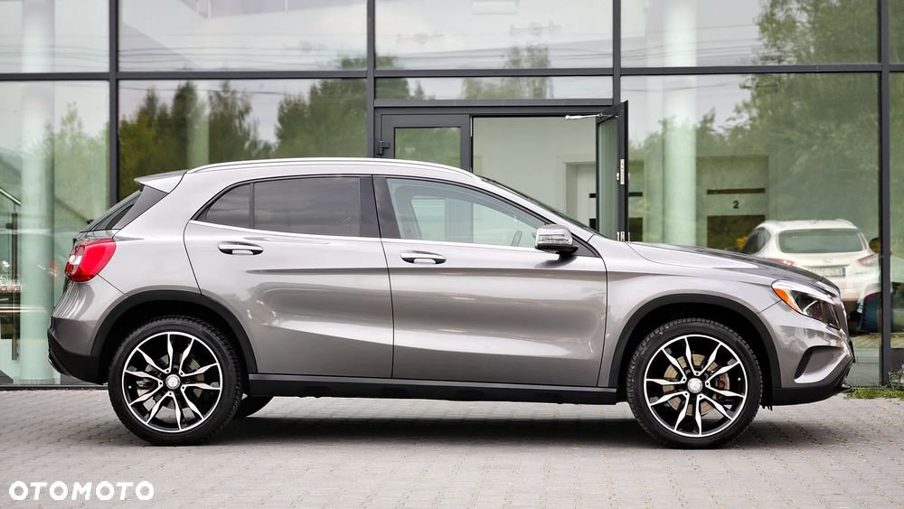 Mercedes-Benz GLA - 3