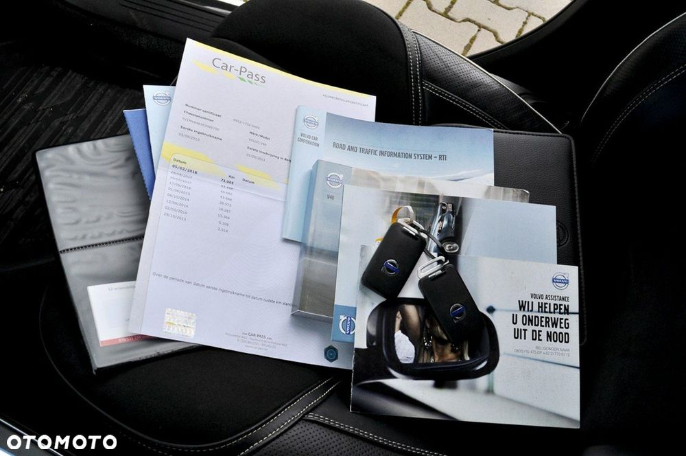 Volvo V40 D2 R-Design Summum - 39