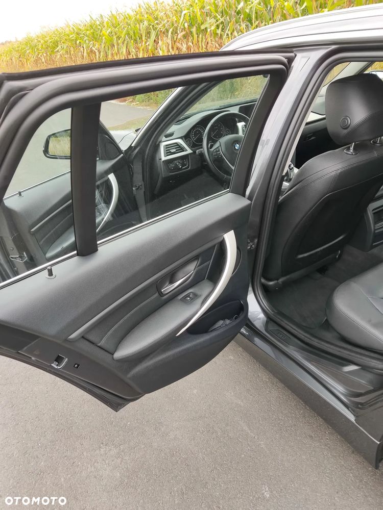 BMW Seria 3 320d - 11
