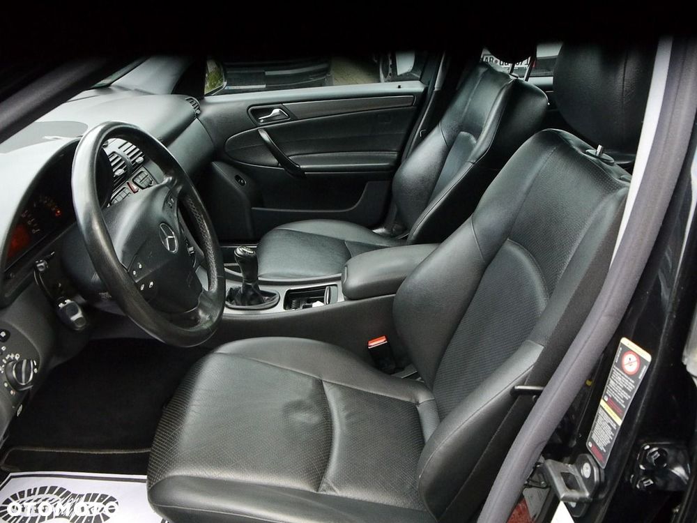 Mercedes-Benz Klasa C 200 Kompressor Avantgarde Sport Edition - 30