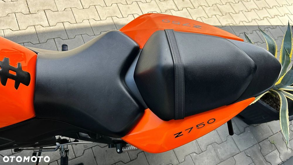 Kawasaki Z - 11