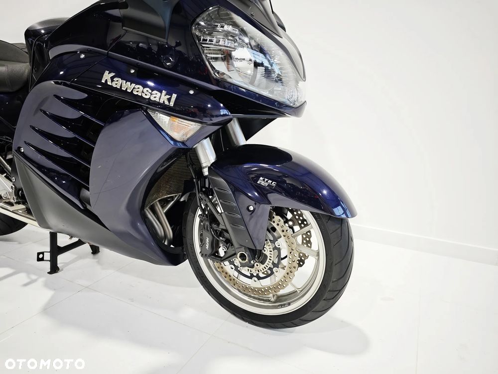 Kawasaki GTR - 10