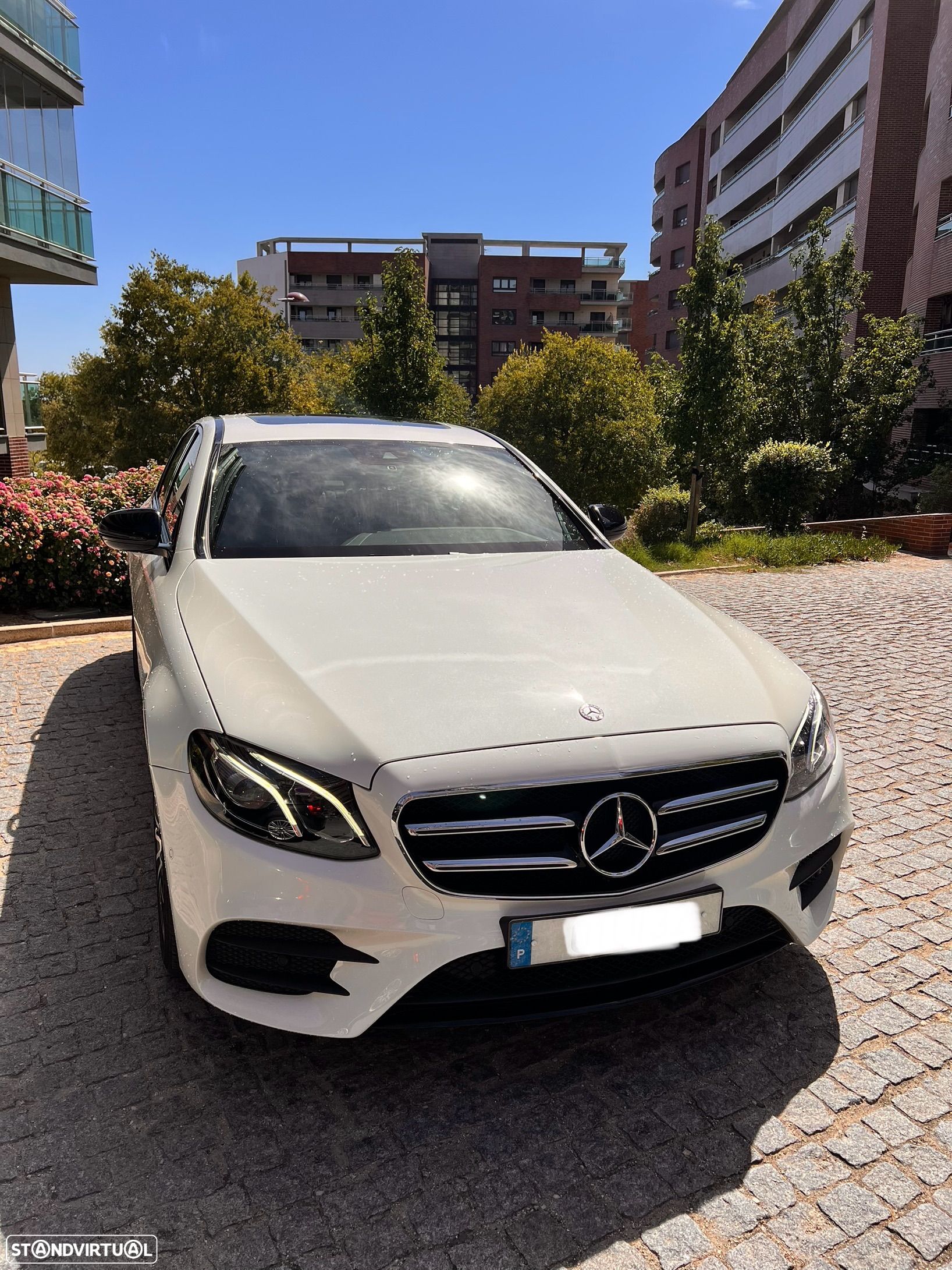Mercedes-Benz E 220 d AMG - 1