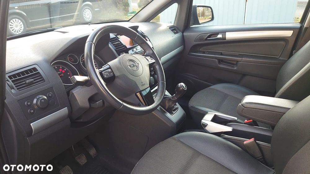 Opel Zafira 1.8 Navi - 21