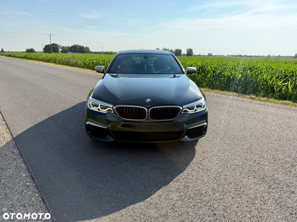 BMW Seria 5 M550i xDrive - 10
