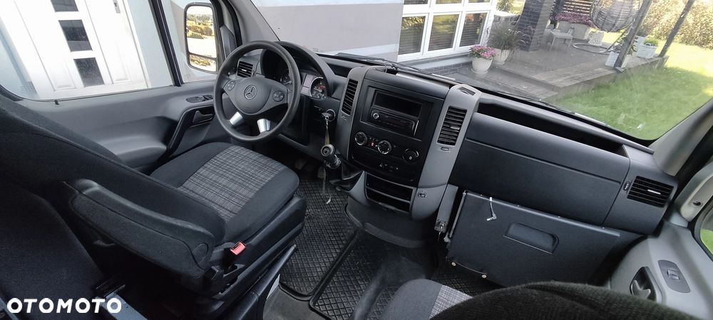 Mercedes-Benz Sprinter L2H2 - 19