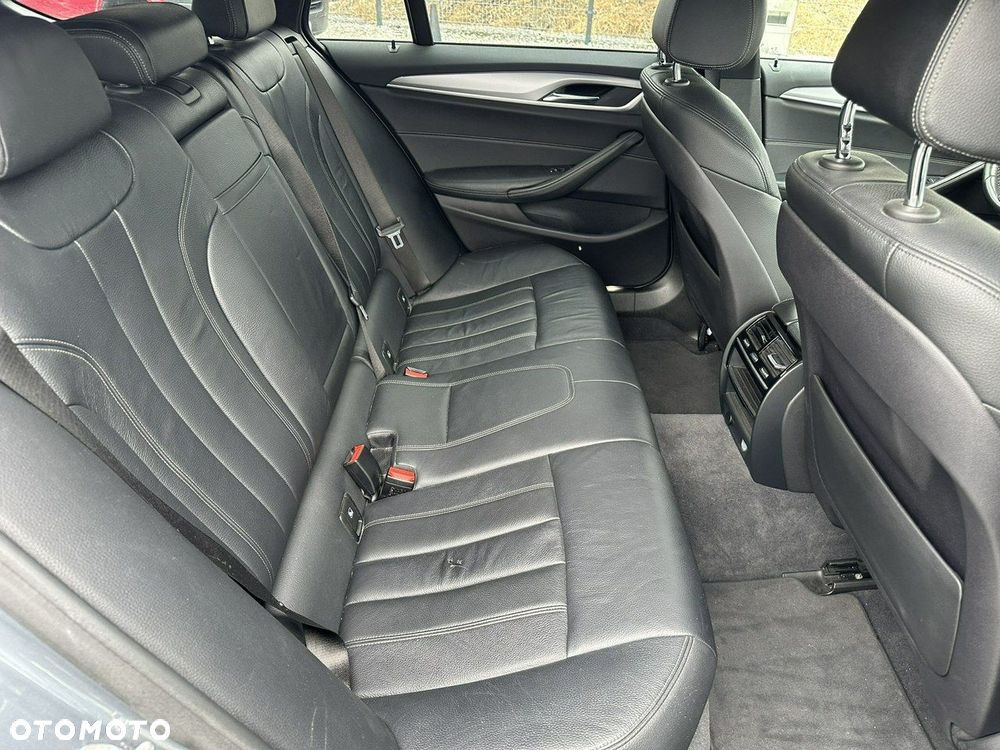BMW Seria 5 520d Touring M Sport Edition - 32