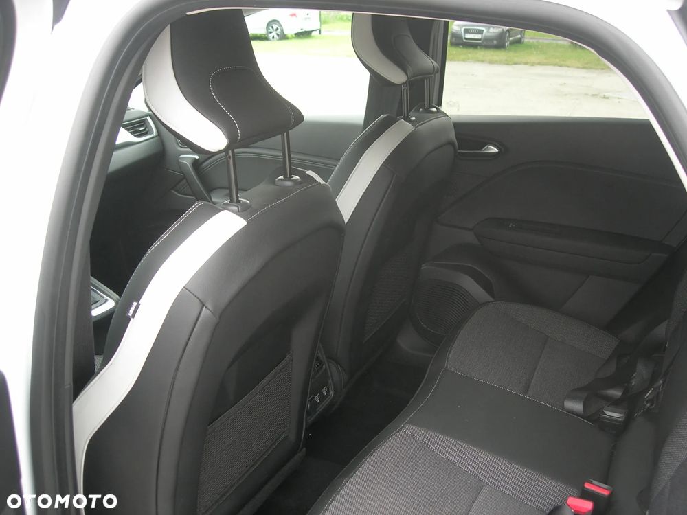 Renault Captur TCe Mild Hybrid 140 EDC GPF EVOLUTION - 17