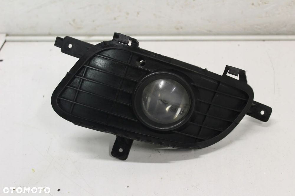 KRATKA HALOGEN PRZÓD MERCEDES A KLASA 169 LEWY - 1