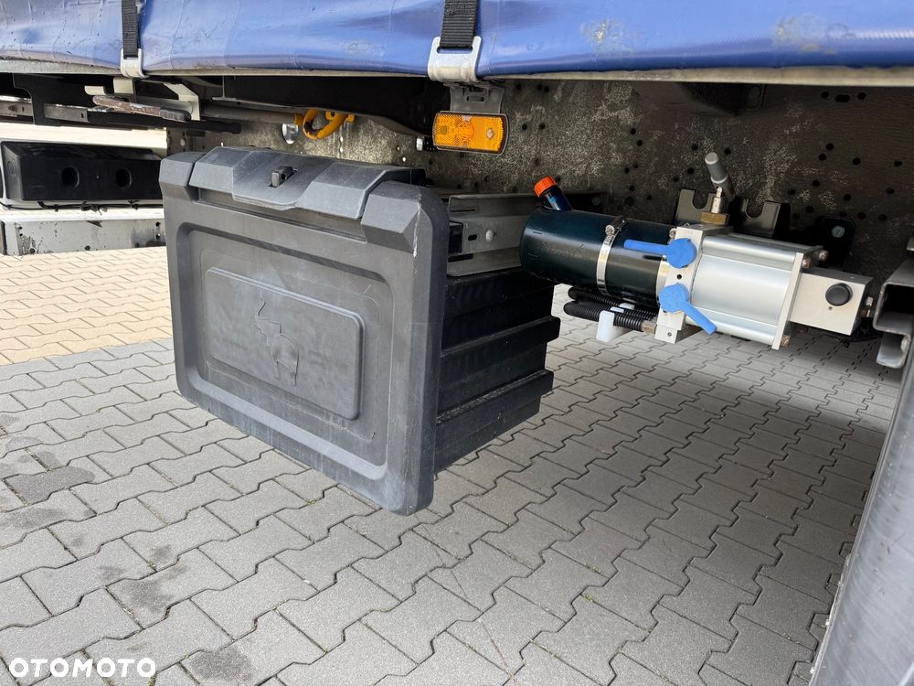 Schmitz Cargobull FIRANKA VARIOS mały przebieg Import Francja - 13