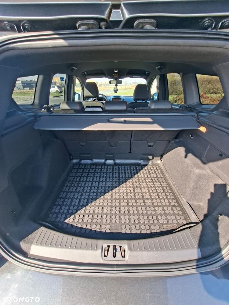 Ford Kuga 2.0 TDCi 4x2 ST-Line - 13