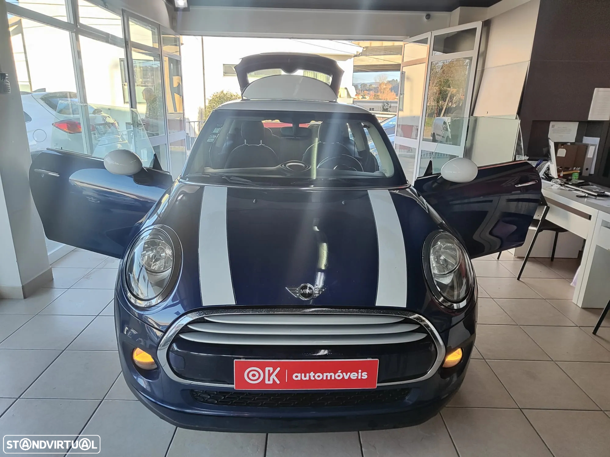 MINI 3 Portas Cooper D - 18