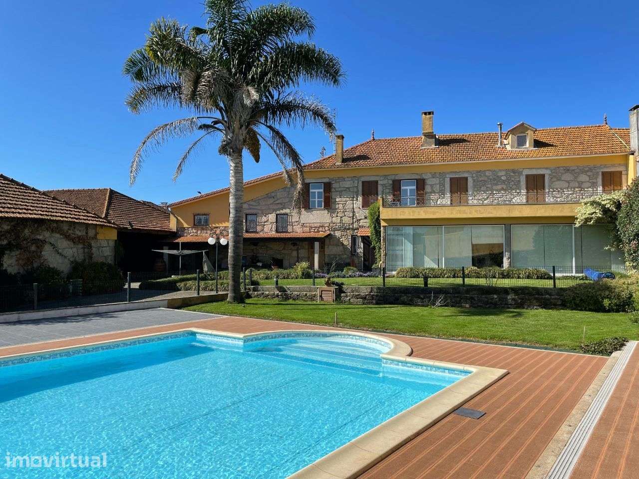 vivenda com piscina - Grande imagem: 2/46