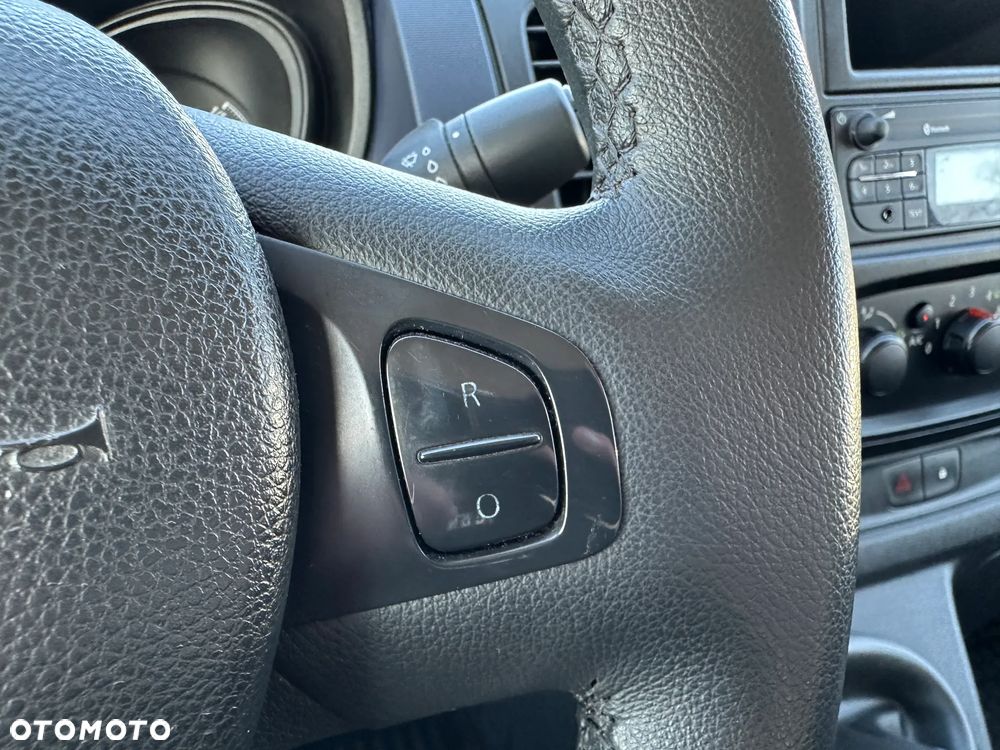 Opel Vivaro - 26