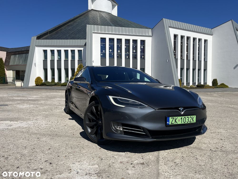 Tesla Model S Long Range Plus - 1