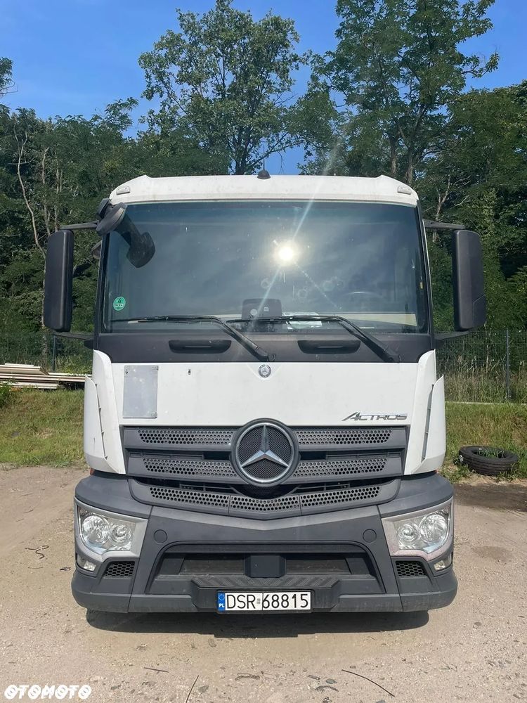 Mercedes-Benz Actros - 8