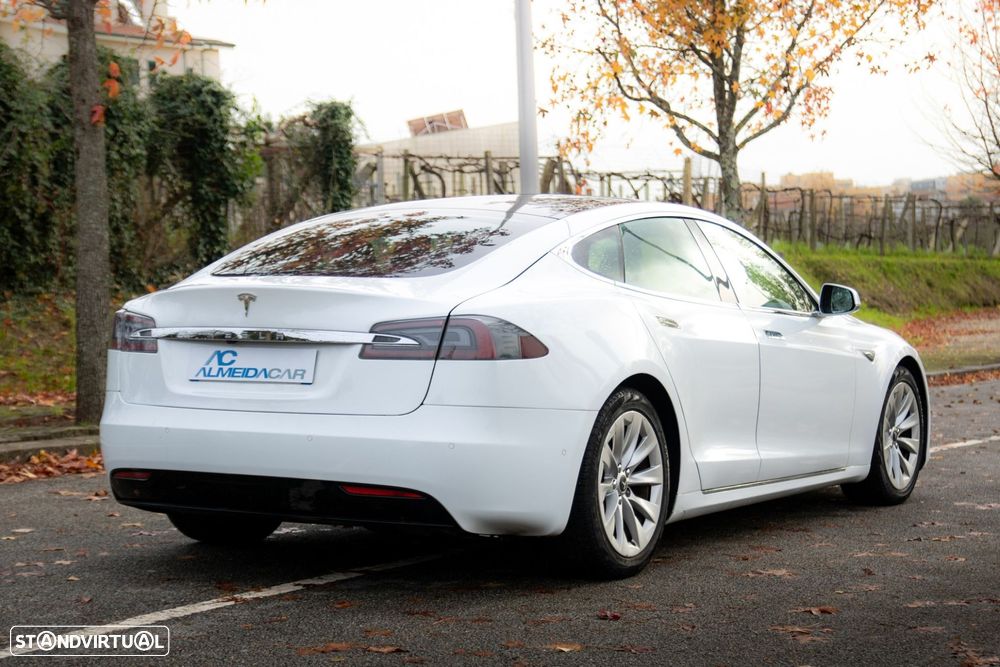 Tesla Model S 90D AWD - 14