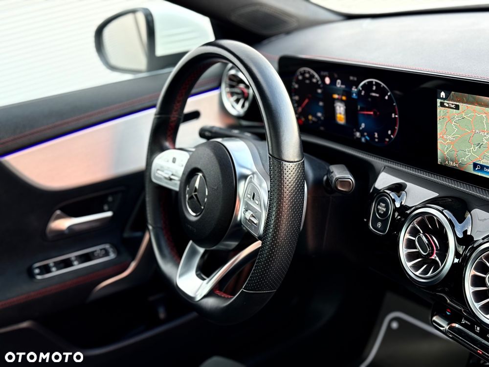 Mercedes-Benz CLA - 35