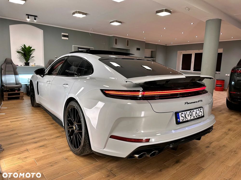Porsche Panamera - 5