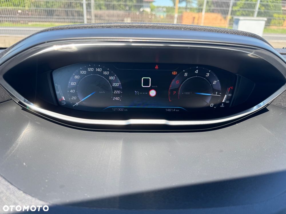 Peugeot 3008 PureTech 130 Stop & Start GPF Allure - 25