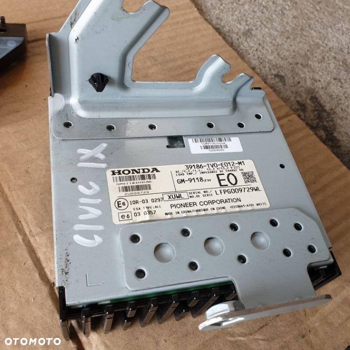 HONDA CIVIC IX 9 WZMACNIACZ ANTENOWY 39186-TV0-E012-M1  12R - 1