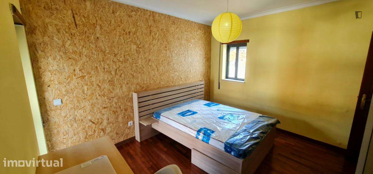Quarto - localizado em São Martinho de Bispo Coimbra - Grande imagem: 3/21