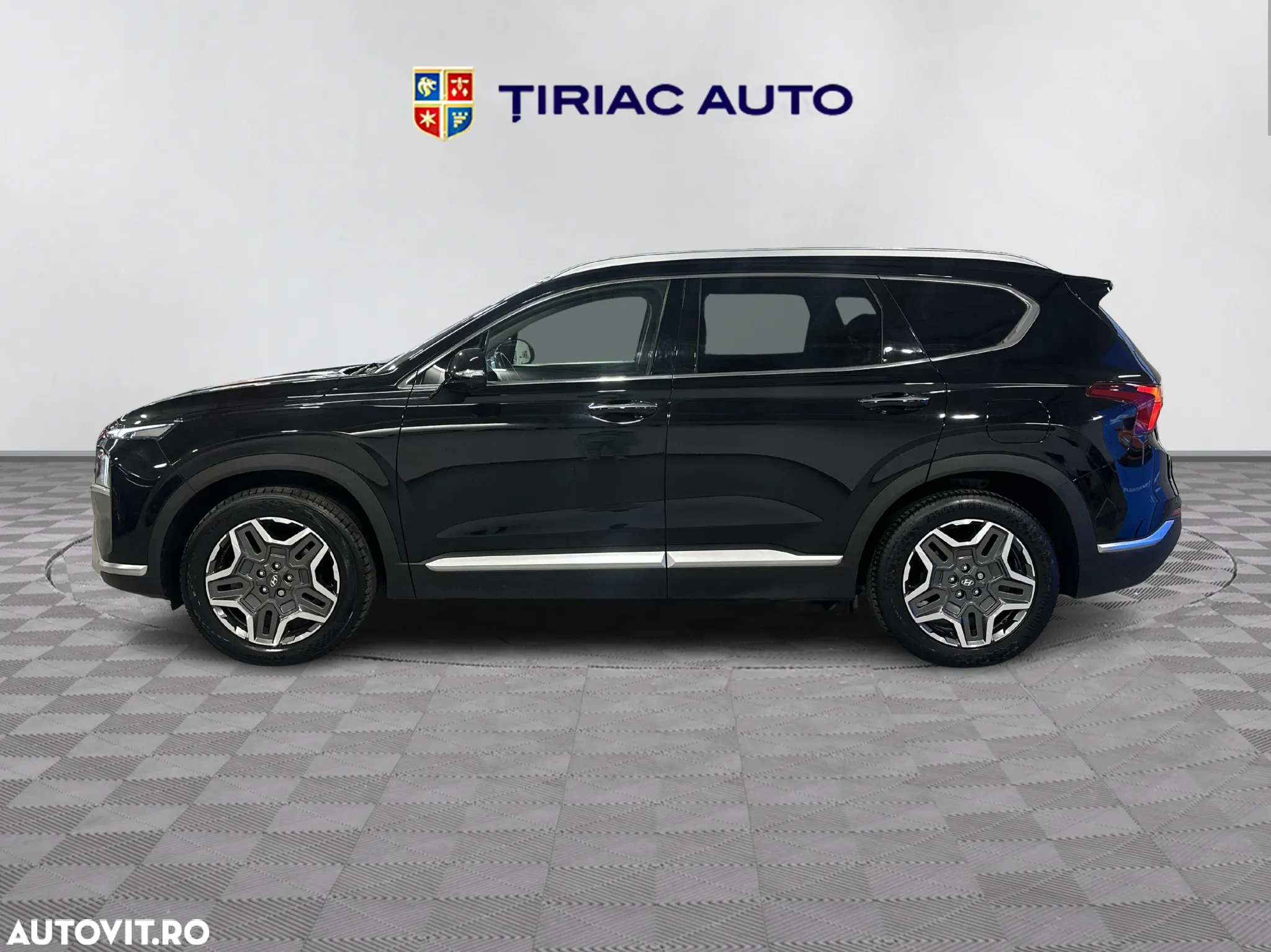 Hyundai Santa Fe - 2