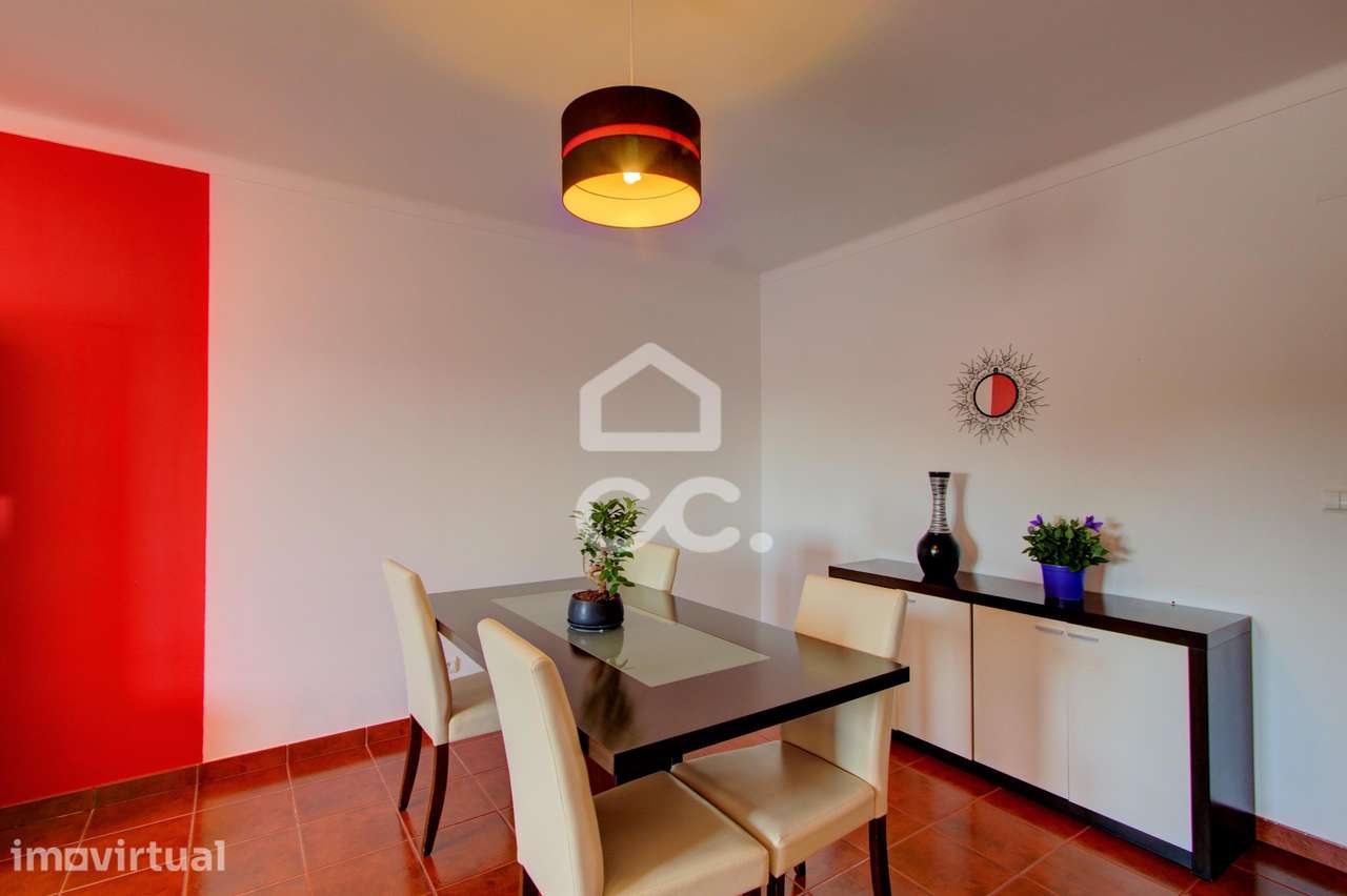 Apartamento T2 em Cadaval — Centralidade, conforto e oportunidade - Grande imagem: 2/18