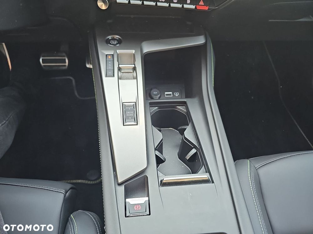 Peugeot 408 - 17
