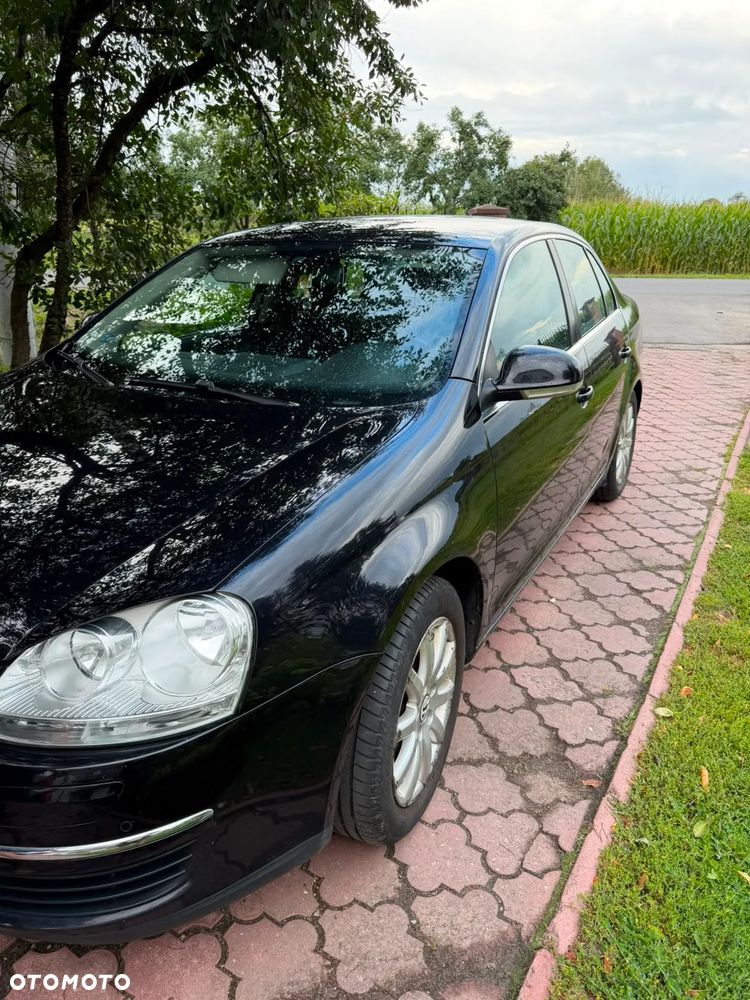 Volkswagen Jetta 1.6 TDI DPF Comfortline - 17