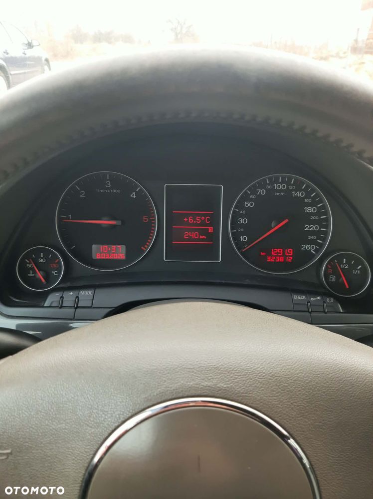 Audi A4 Avant 1.9 TDI - 8
