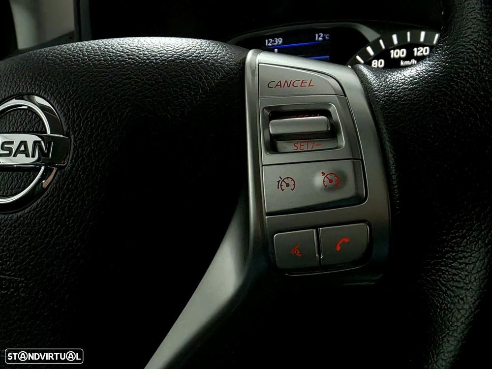 Nissan Navara 2.3 DCI 4WD N-CONNECTA NACIONAL 5 LUGARES - 24