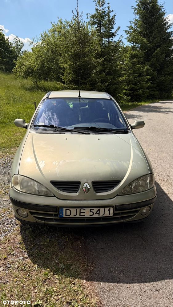 Renault Megane 1.6 - 4