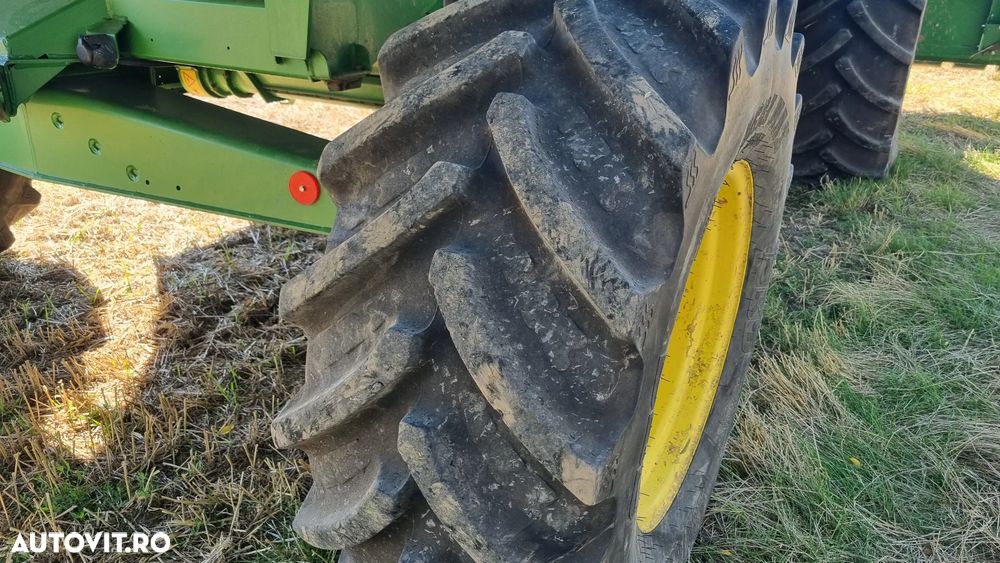John Deere W440 - 12
