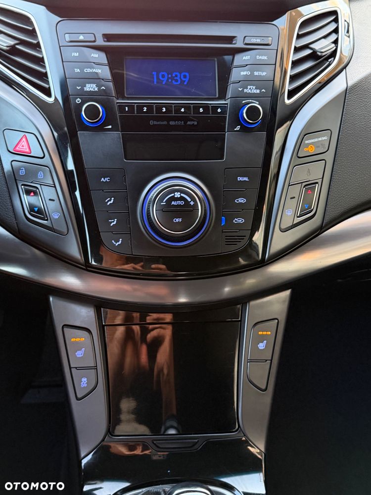 Hyundai i40 i40cw 1.6 Fifa World Cup Edition - 38