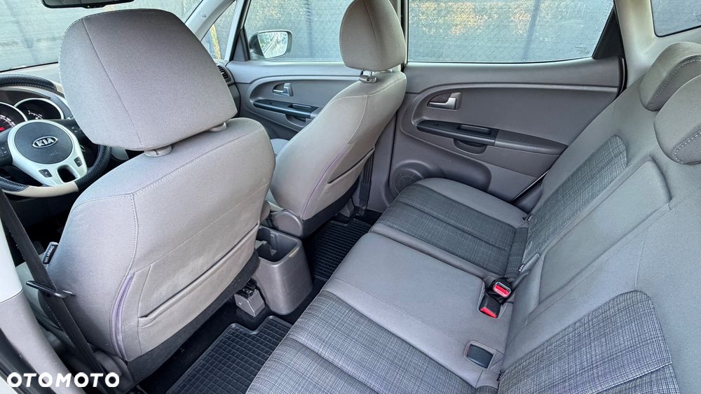 Kia Venga 1.4 L - 25