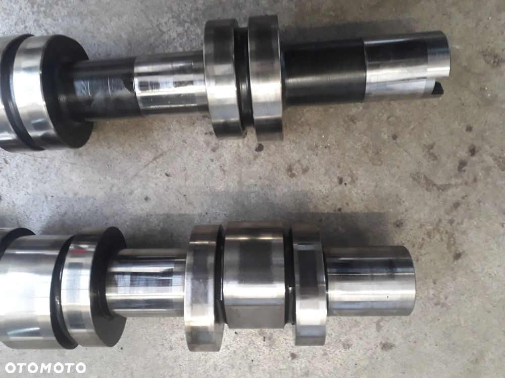 wałek rozrządu ssący wydechowy Audi A4 B7 2.0 TDI BRD - 2