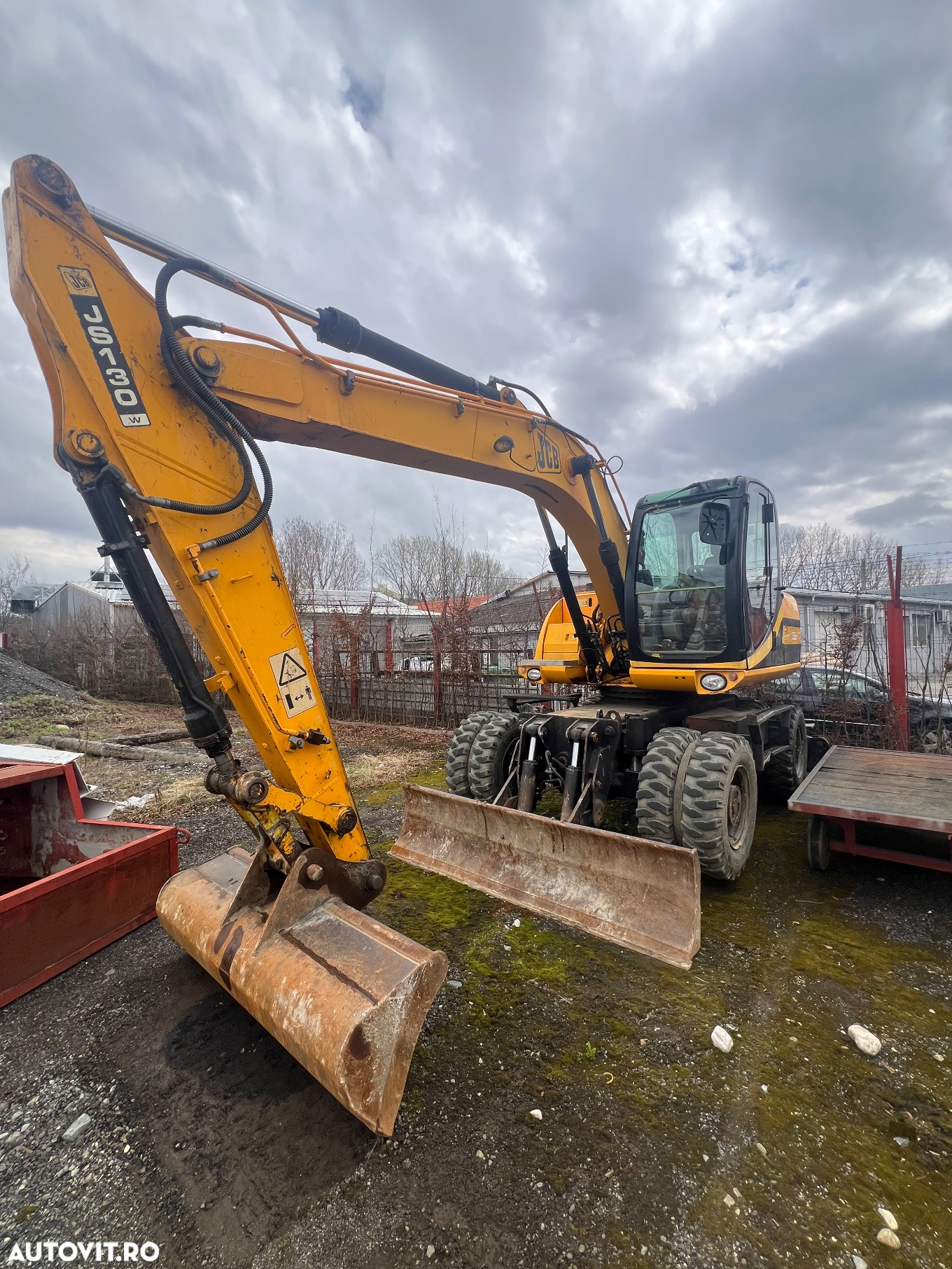JCB JS130W - 9