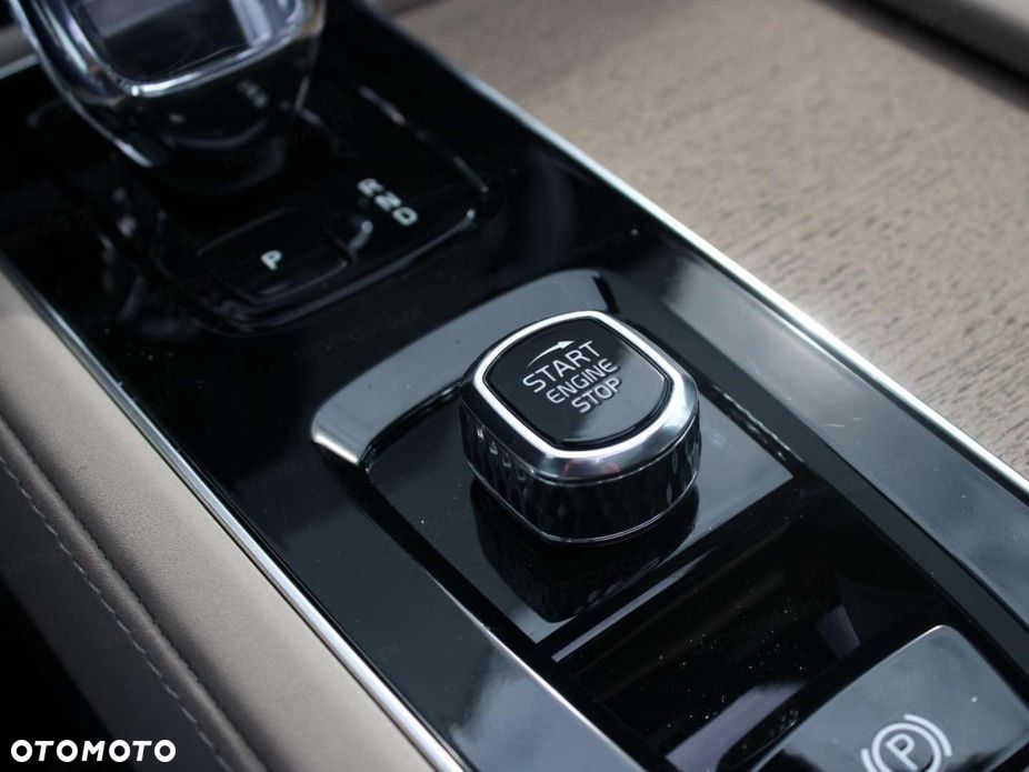 Volvo XC 90 B5 B AWD Ultra Dark 7os - 13