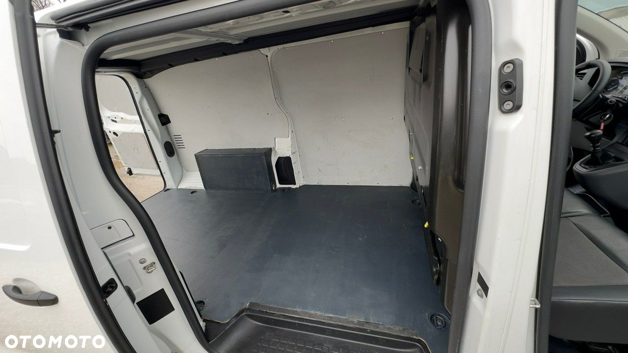 Opel Vivaro - 13
