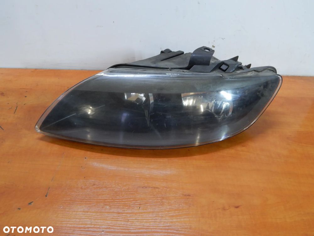 Lampa przód AUDI Q7 4L 05-11  Łuków części - 3
